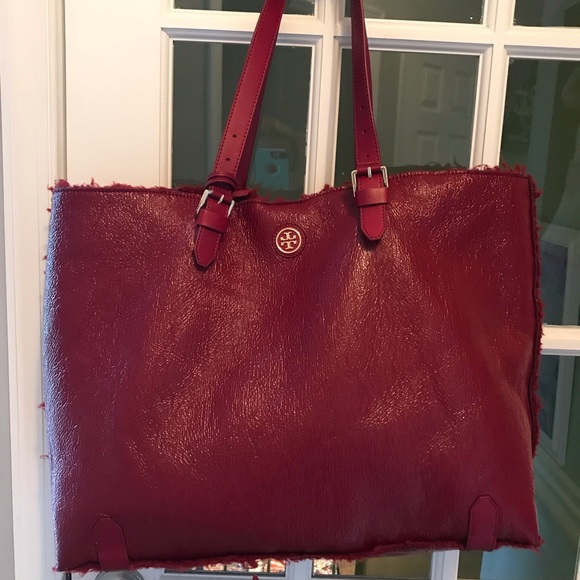 Tory Burch Handbags - Tory Burch Shopper Tote